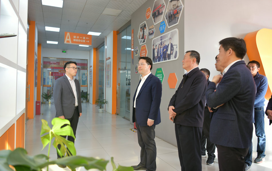 陈伟调研王官集镇经济社会发展奋力开创王官集高质量发展新局面
